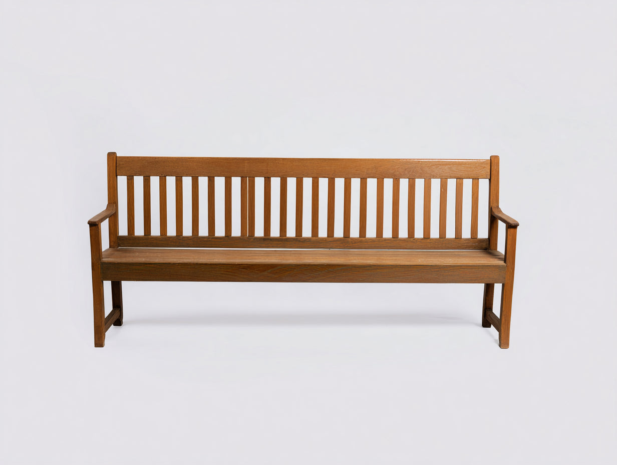 Gartenbank aus Holz 180 x 62 x 88 cm - Naturbraun - Dreisitzer mit Armlehnen und vertikaler Lattenlehne